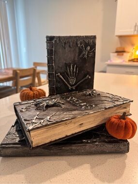 Halloween Spell Book Set Decor